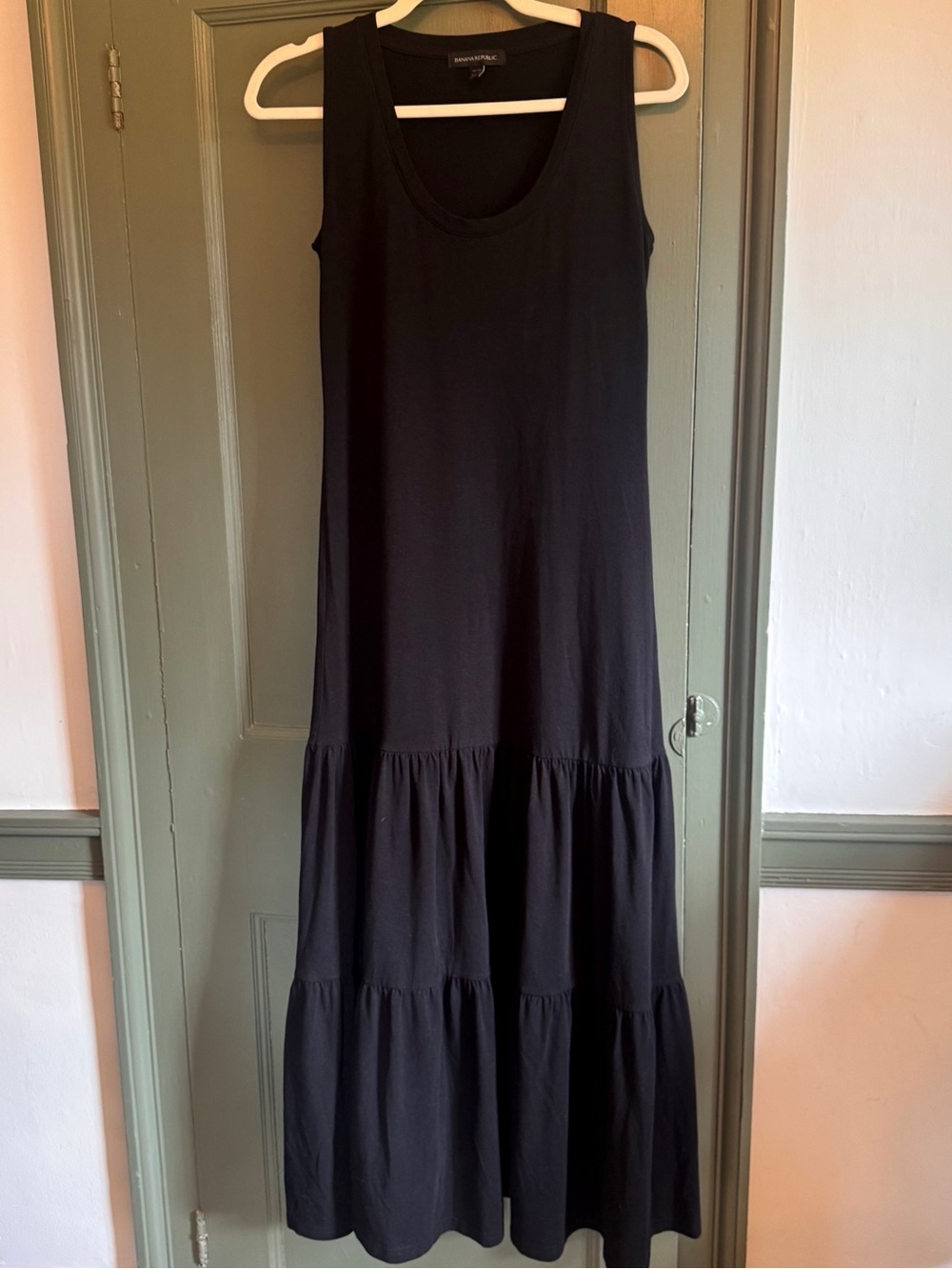 Banana Republic Knit Tiered Maxi Dress EUC